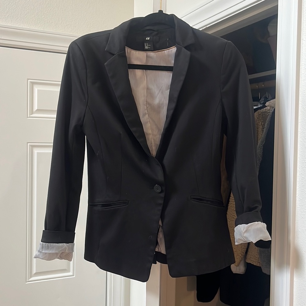H&M Black Blazer | Size: 6